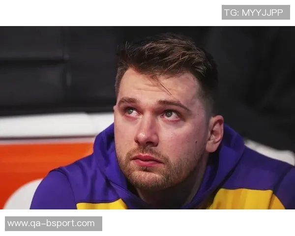 东契奇对老人的恶搞引争议LBJ诈伤背后真相揭秘湖人险被翻盘的传奇故事