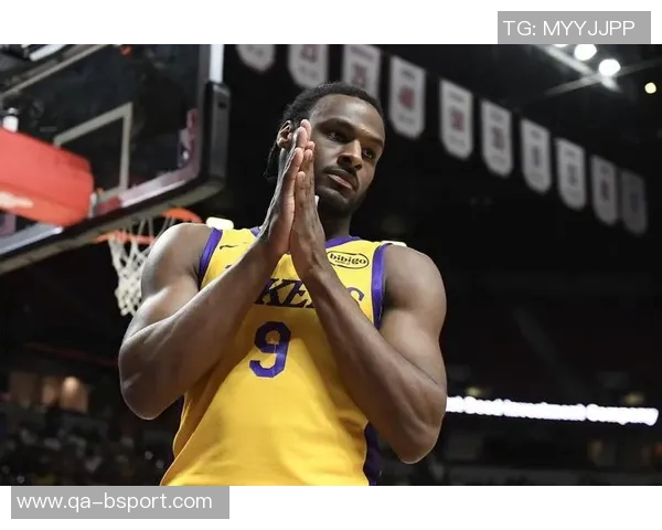 勇士新秀理查德表现亮眼布朗尼却难以发光发热的对比分析