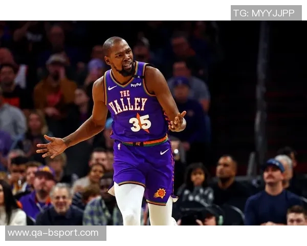 杜兰特被网友质疑不及乔科詹三巨头争议再起引发热议